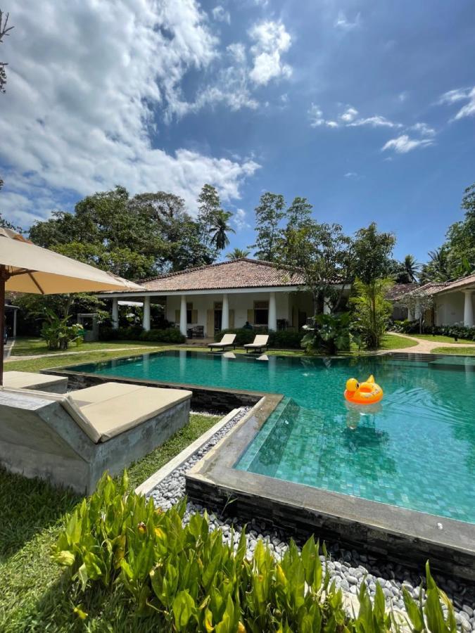 Claire Villa By Younger Villas & Resorts Ahangama Esterno foto