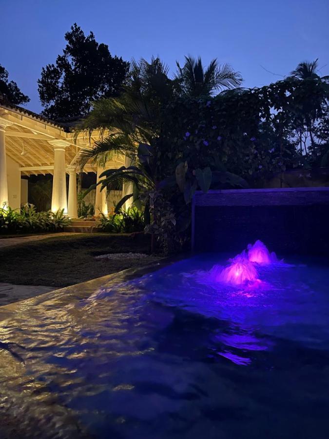 Claire Villa By Younger Villas & Resorts Ahangama Esterno foto
