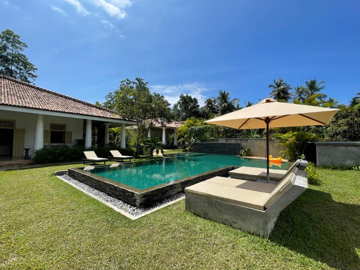 Claire Villa By Younger Villas & Resorts Ahangama Esterno foto