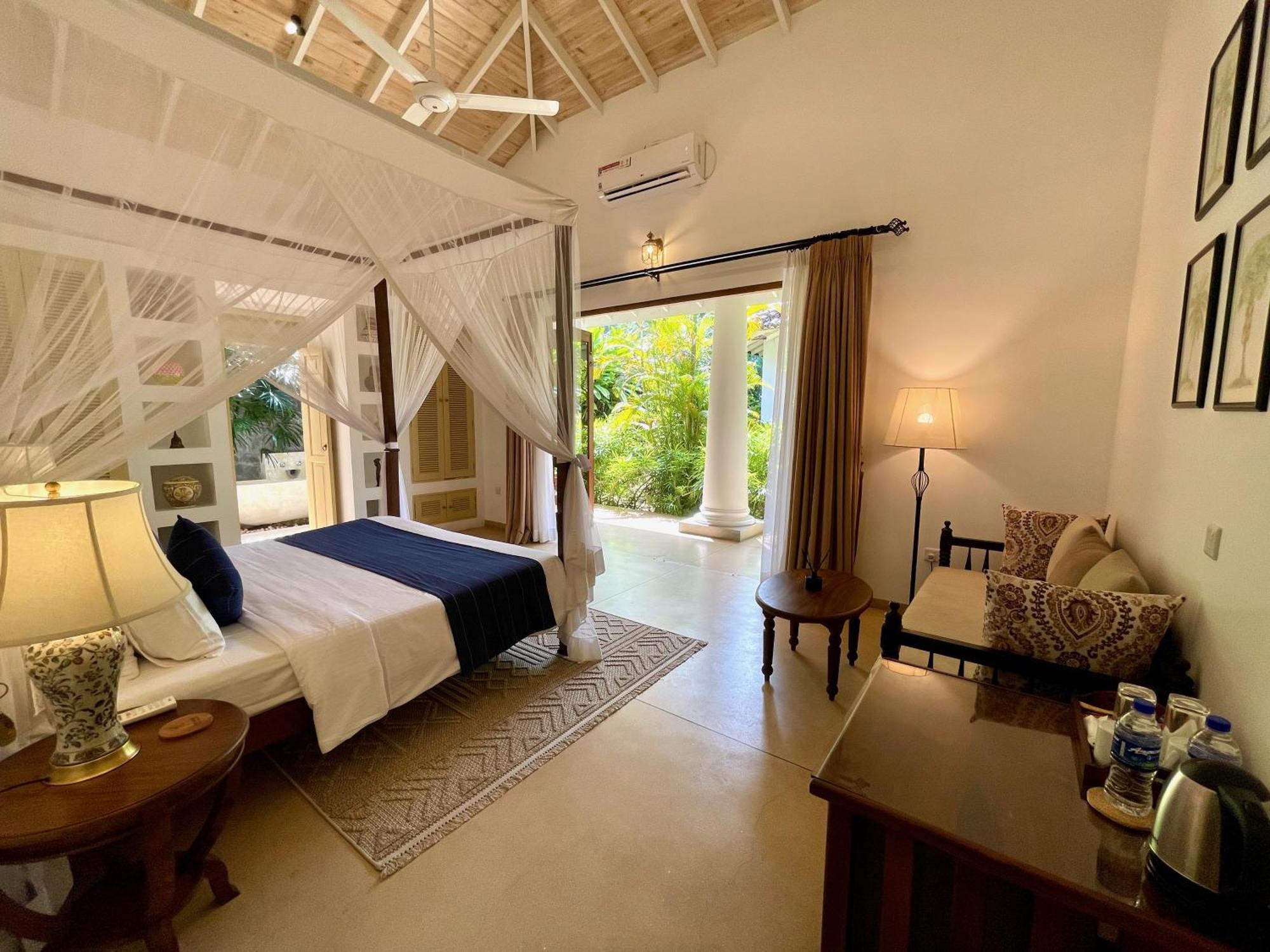 Claire Villa By Younger Villas & Resorts Ahangama Esterno foto